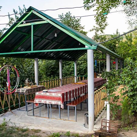 Hotel Tereza Glamping à Sanain Extérieur photo