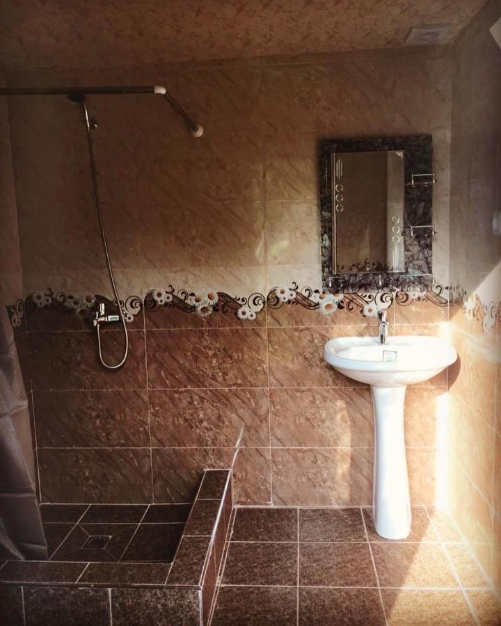 Hotel Tereza Glamping à Sanain Extérieur photo